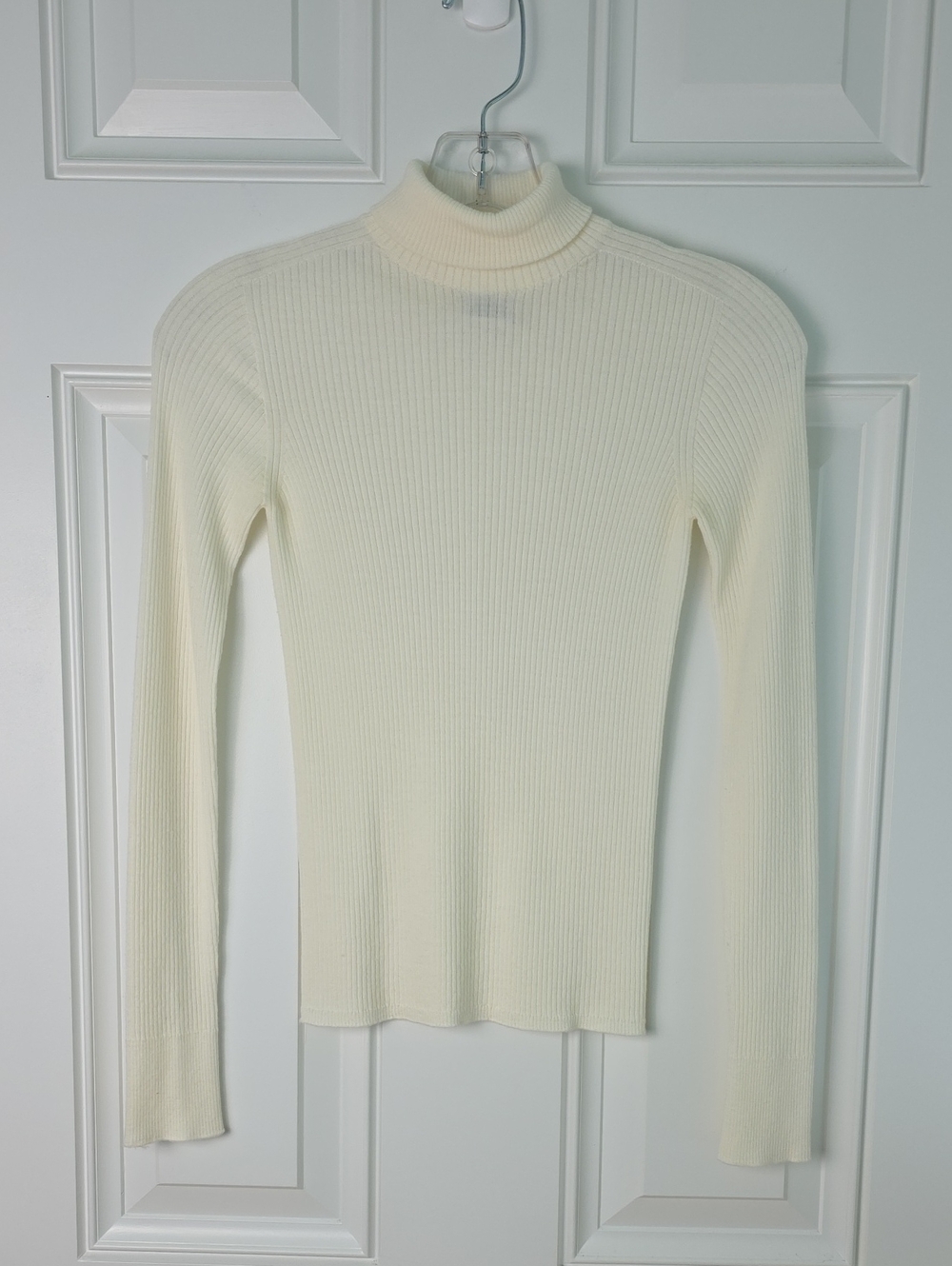 Sportmax Cream Ribbed Turtleneck Long Sleeve Wool Sweater.  Size Small